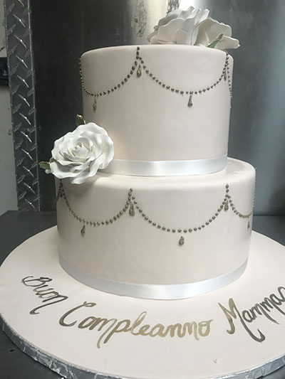 Anniversaire Adulte Les Delices Lafrenaie Montreal S 1 Bakery Gateaux De Mariage Specialty Cakes Custom Cakes And More